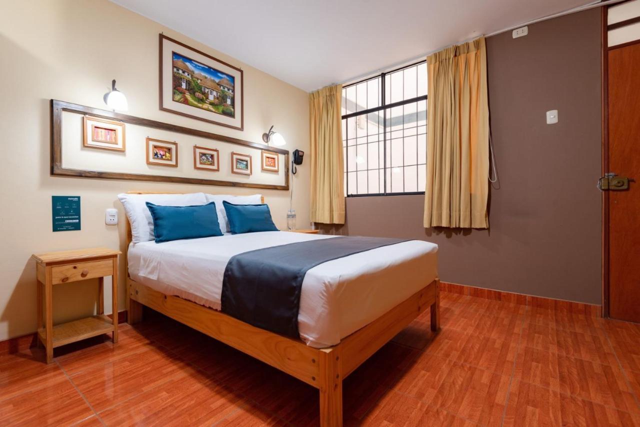 Hotel Savoy איקה מראה חיצוני תמונה