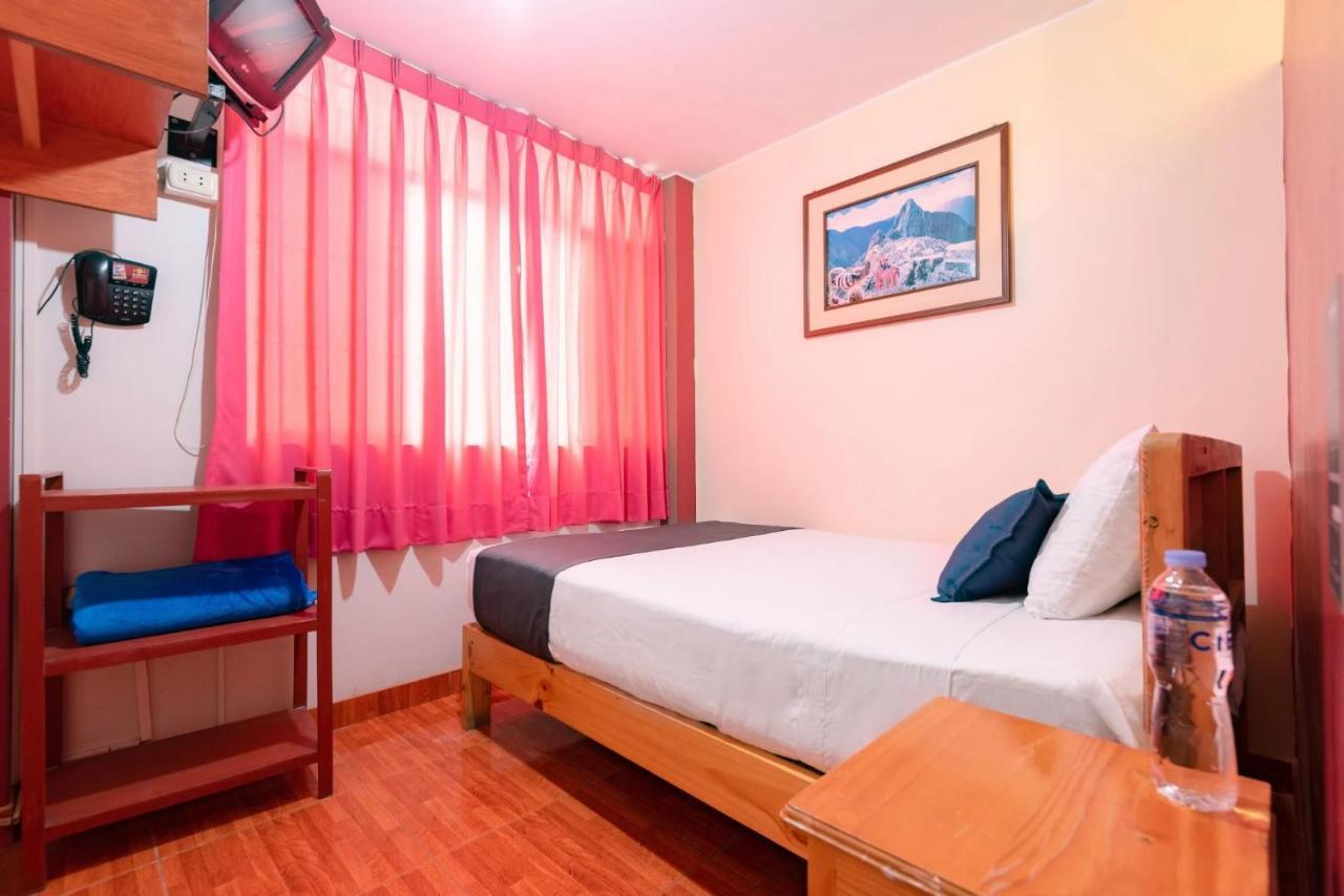 Hotel Savoy איקה מראה חיצוני תמונה
