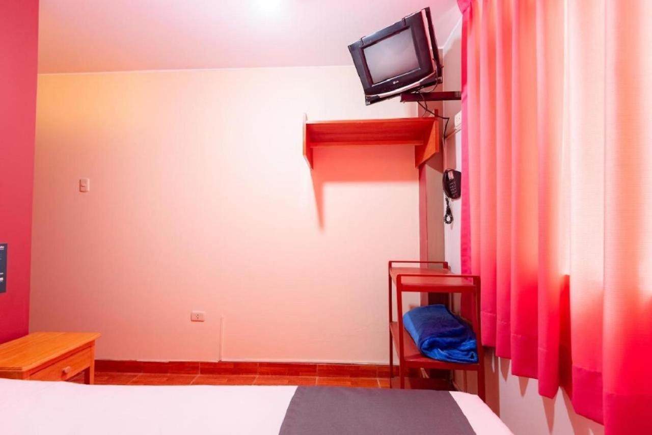 Hotel Savoy איקה מראה חיצוני תמונה