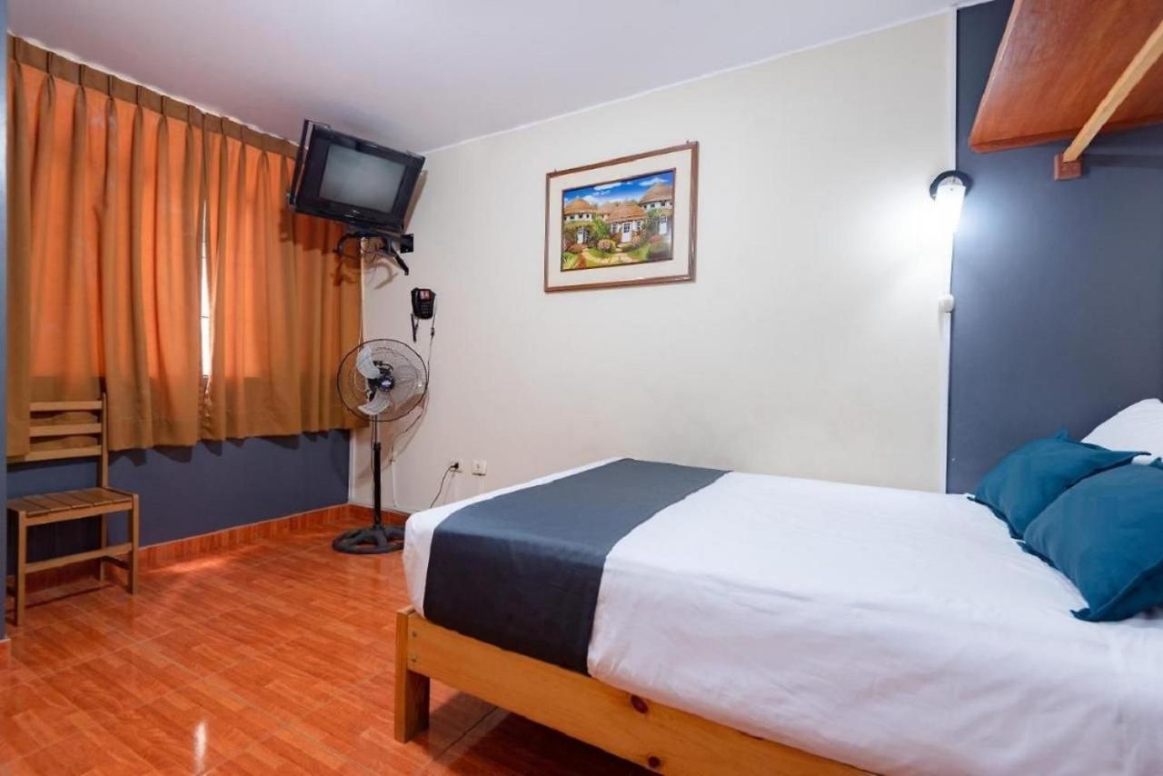 Hotel Savoy איקה מראה חיצוני תמונה