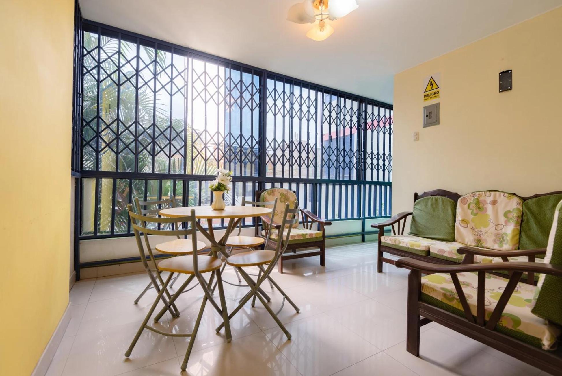 Hotel Savoy איקה מראה חיצוני תמונה